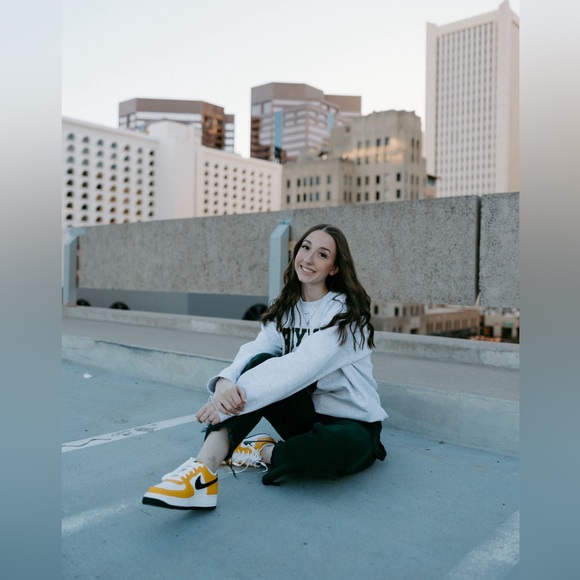 Meet your Posher, Camrin - Picture 1 of 1